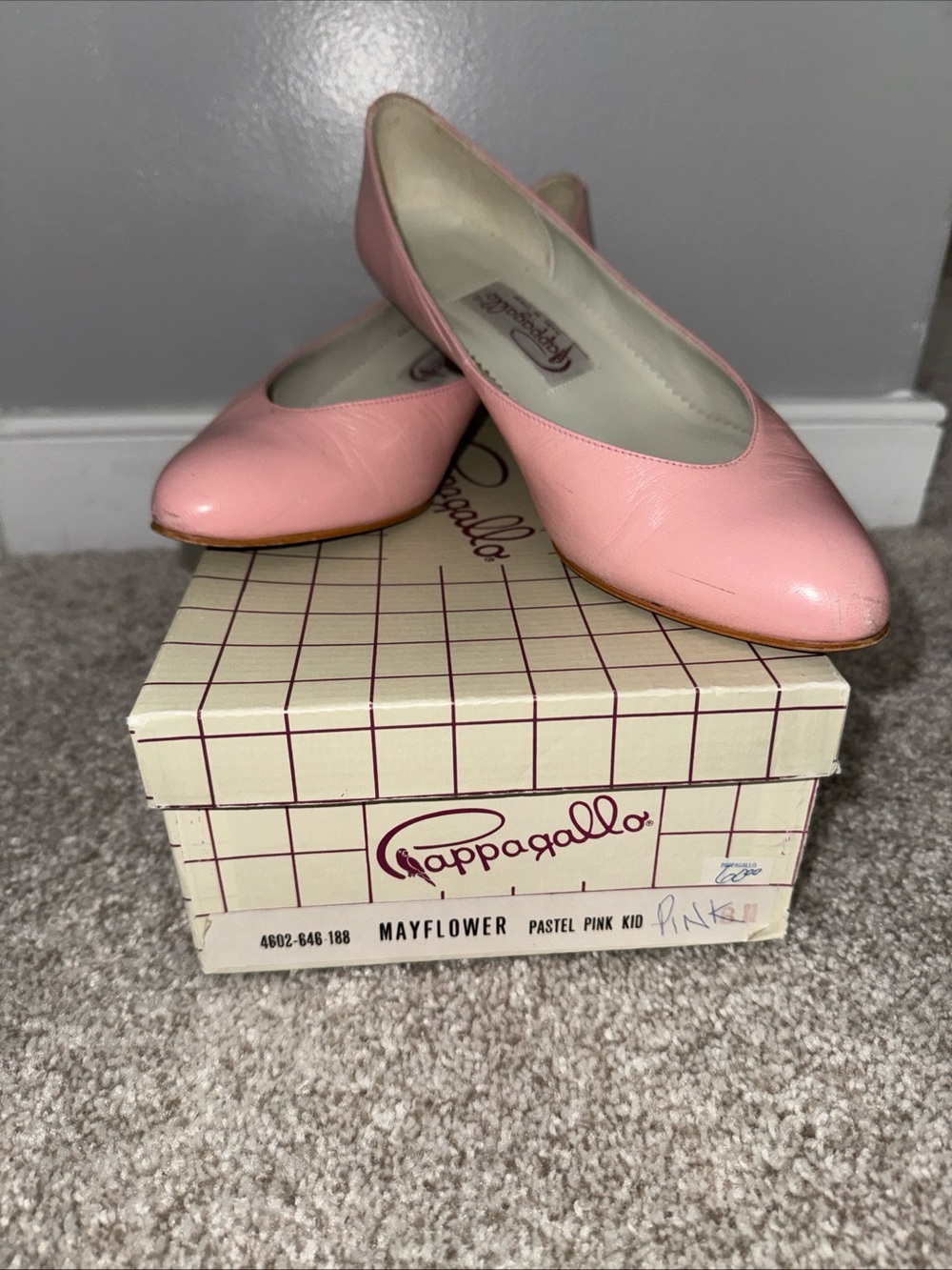 Pappagallo Soft Pink leather kitten heel pump 1980’s.   Original box. Size 8N
